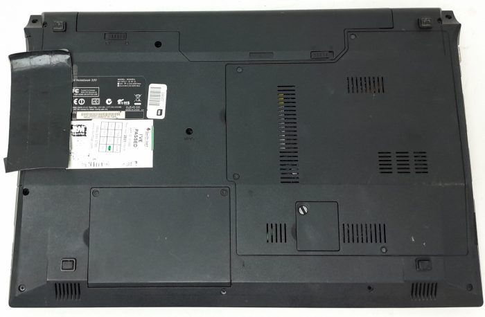 RM Education RM320 W255EU - i3-2350M 2.3GHz - 4GB RAM - 15.6" - 250GB HDD - Windows 10 Home - Image 4
