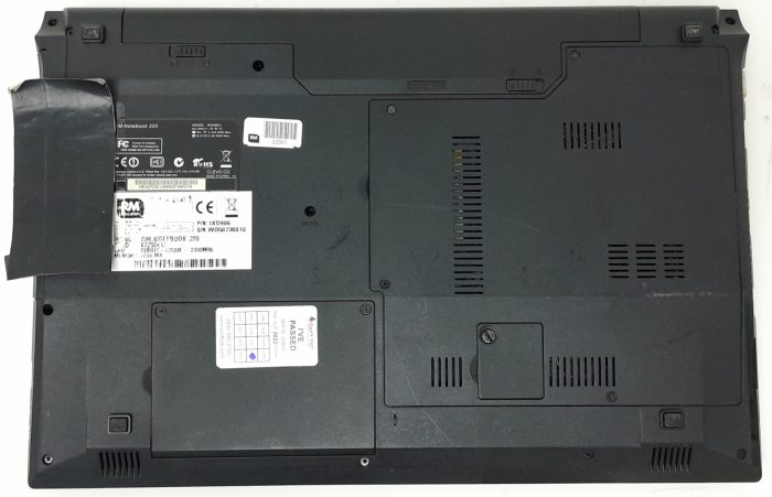 RM Education RM320 W255EU - i3-2350M 2.3GHz - 4GB RAM - 15.6" - 250GB HDD - Windows 10 Home - Image 4