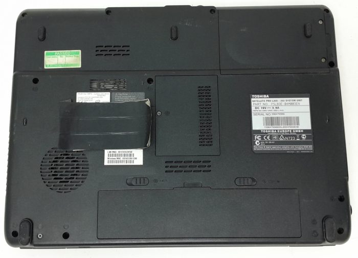 Toshiba Satellite Pro L300-292 - Core 2 Duo T5870 2.0GHz - 2GB RAM - 15.4" - 160GB HDD - Windows 10 Home - Image 4