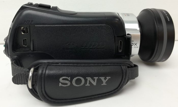 Sony HDR-SR10E Digital HD Video Camera Recorder - Image 4