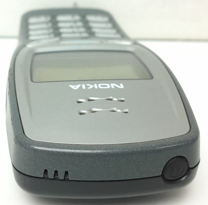 Nokia 3210 Vintage Mobile Phone - Image 5
