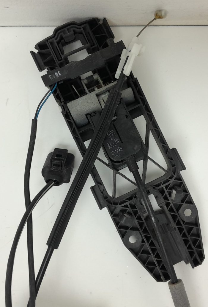 Audi JA6-8K0 839 015 Door Lock Actuator Audi, Porsche, Volks Wagen - Image 4
