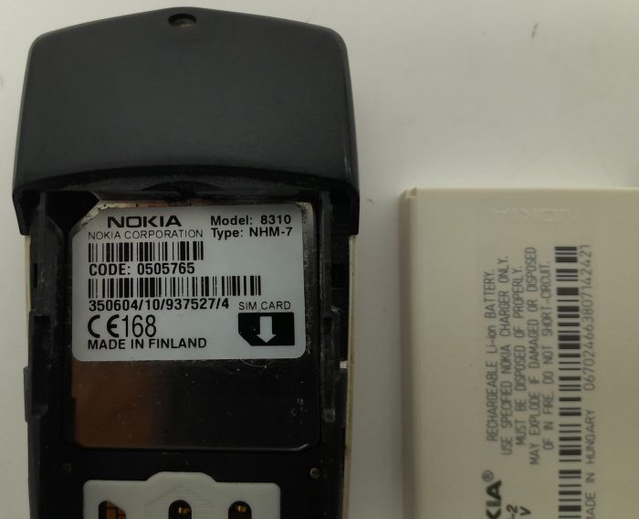 Nokia 8310 Vintage Mobile Phone - Image 3