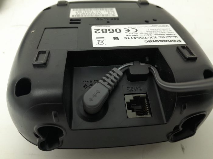 Panasonic KX-TGA641E IP Phone with KX-TG6411E Charging Dock - Image 4