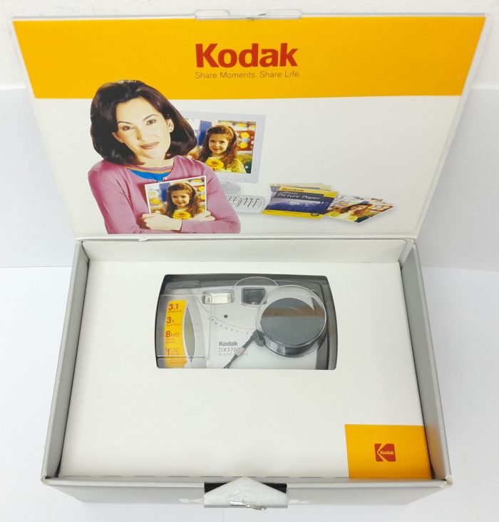 Kodak Easyshare DX3700 3.1MP 37mm (Equiv) Auto Focus Digital Camera - Image 4