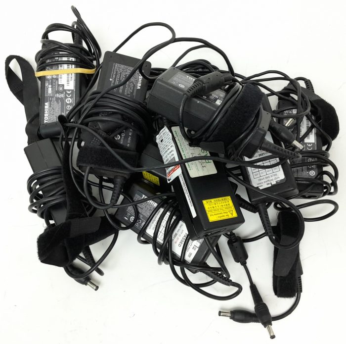 Job lot 10x Toshiba 19V Laptop Chargers/Adapters - Image 3