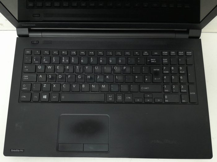 Toshiba Satellite Pro R50-B-12N - Intel i5-4250U 1.7GHz - 4GB RAM - 15.6" - 120GB SSD - Windows 10 Pro - Image 8