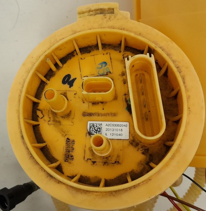 Volkswagen 7P6 919 088 B (A2C53352042)	Car Part: Fuel Tank Pump - Image 3