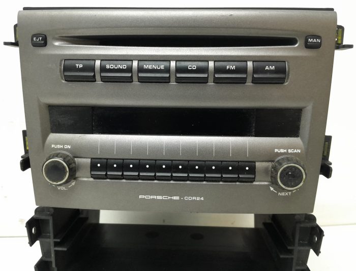 Porche CDR24 Car Part: CD Player Harman Becker Radio - Image 6