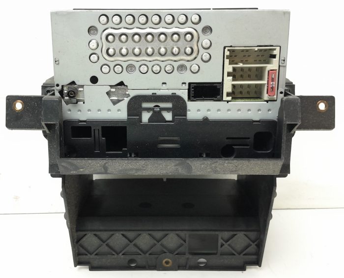 Porche CDR24 Car Part: CD Player Harman Becker Radio - Image 4