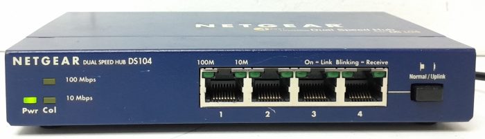 Netgear DS104 10/100Mbps Dual Speed Hub - Image 2