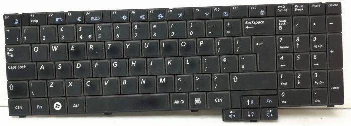 Samsung NP-RV510 Keboard + Screws V106360GK - Image 2