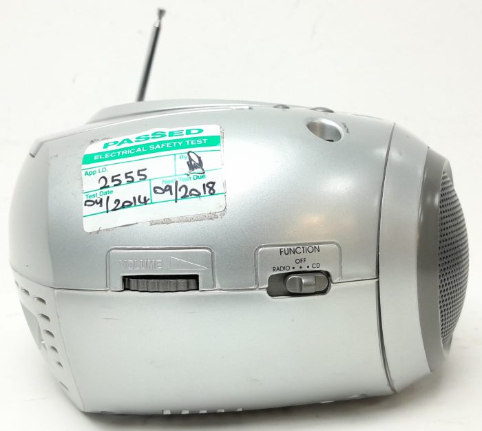 Home Retail Group PCD-7202 Portable CD Boombox with Analogue AM/FM Radio - Image 6