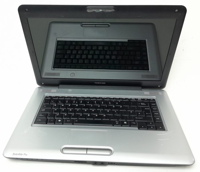 Toshiba Satellite Pro L450-13R - Celeron 900 2.2GHz - 4GB Ram - 15.6" - 250GB HDD - Windows 10 Home - Image 2