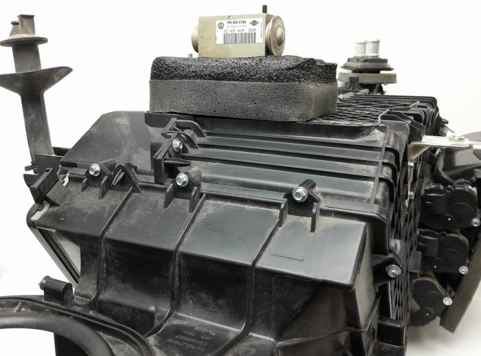 Porsche Cayenne 7P5 958 3.0 D 7P5820005BB 2013 Heater Matrix Box - Image 2