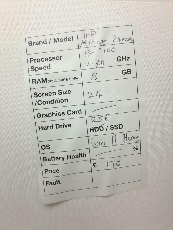 HP 24-e035na - i3-7100 2.4GHz - 8GB Ram - 24" - 256GB SSD - Windows 11 Home - Image 3