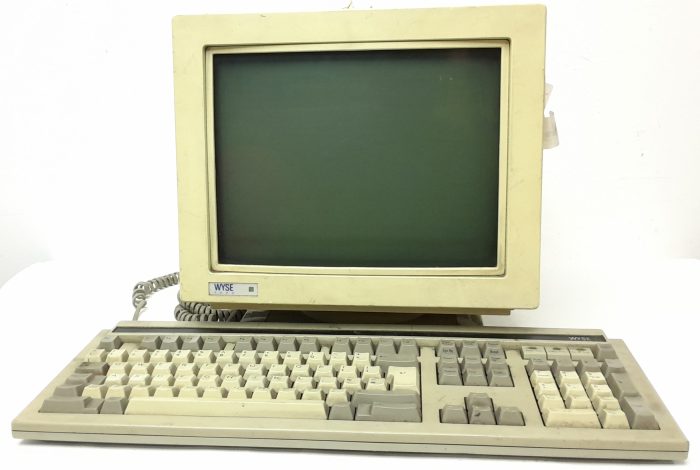 Wyse WY-120 Vintage CRT Terminal With Keyboard - Image 7