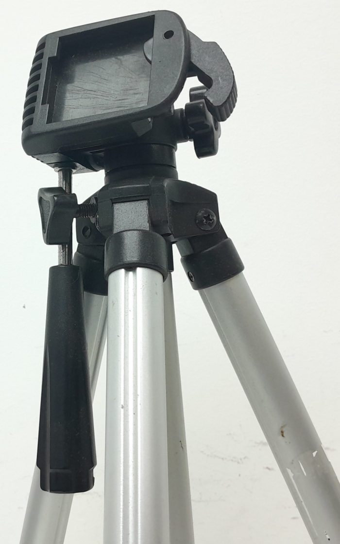 Camera Tripod - Image 4