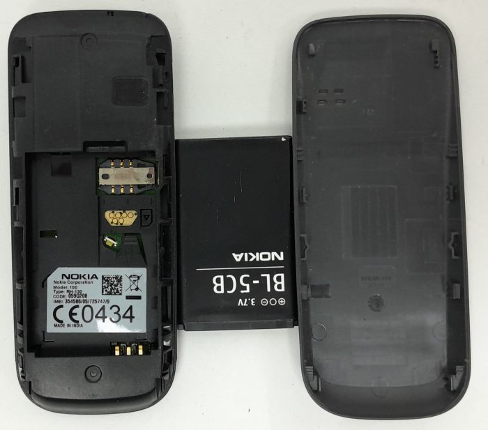 Nokia 100 Vintage Mobile Phone - Image 4