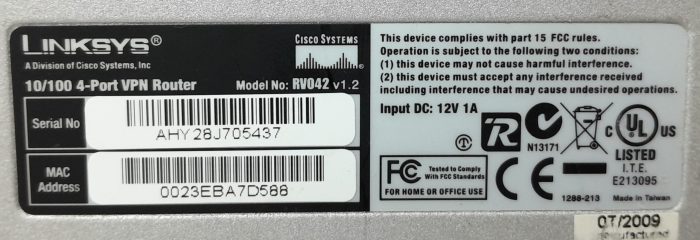 Cisco Linksys RV042 10/100 4-Port VPN Router - Image 3