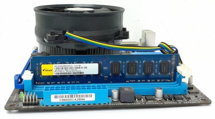 Asus P8H611LXRMSI - i3-2120 @3.30 - 4GB Ram - Motherboard with I/O Shield - Image 4