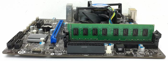 MSI H8IM-P33 - Core i3-4130 @ 3.40 - 2GB RAM - Motherboard with I/O Shield - Image 5