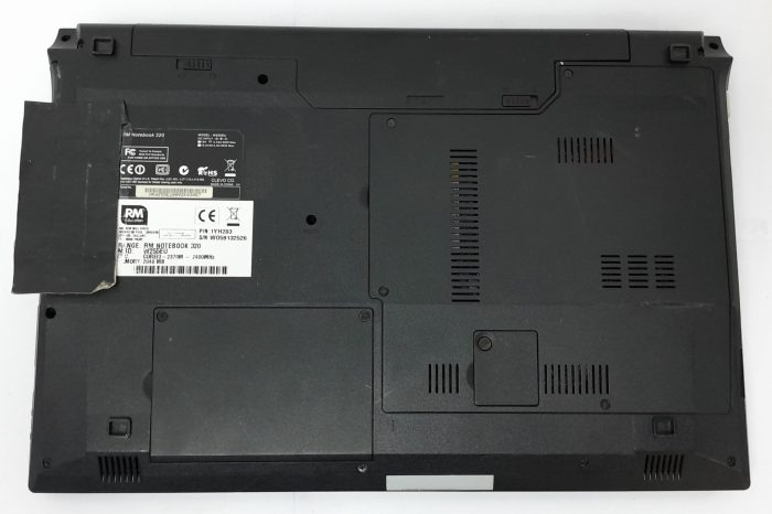 Cheap Windows Laptop - RM Education RM320 W255EU - i3-2370M 2.4GHz - 2GB Ram - 15.6" - 120GB SSD - Windows 10 Pro - Image 5