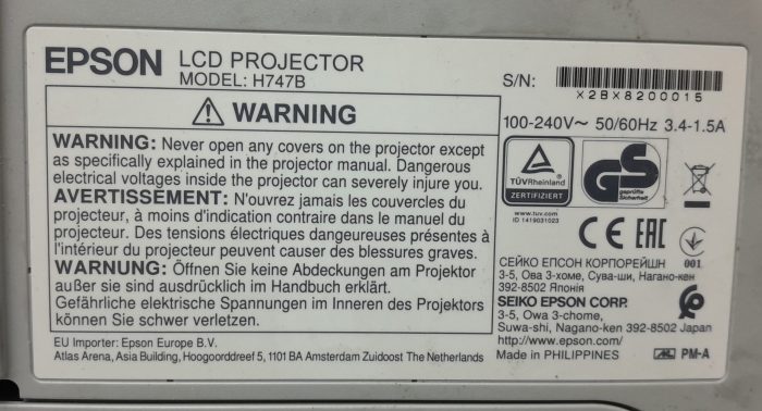 Epson Projector HDMI VGA with 38 Lamp Hours Used EB-670 H747B - Image 2