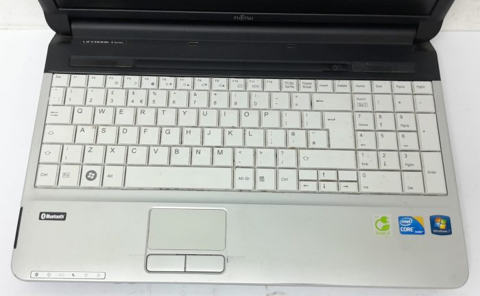 Fujitsu Windows Laptop LifeBook A530 - i5-M430 @ 2.27GHz - 4GB RAM - 15.6" - 320GB HDD - 10 Pro - Image 8