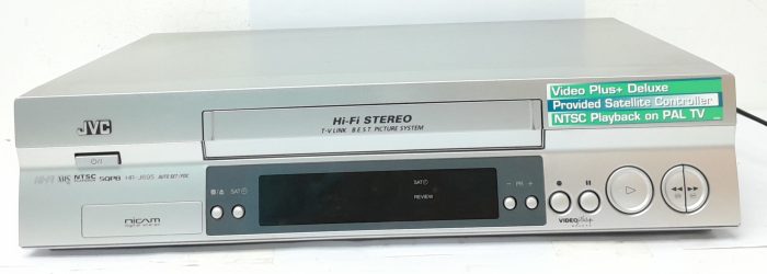 JVC Video Cassette Player HR-J695EK - With Remote - Image 2