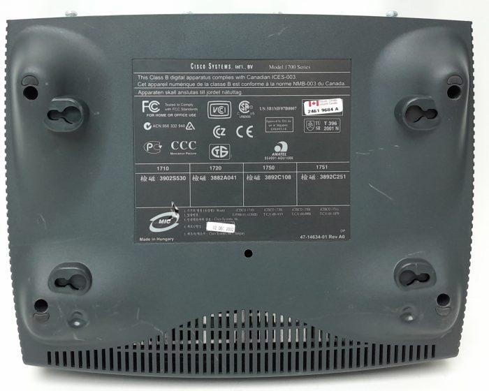 Cisco Series Router 1720 - Image 4