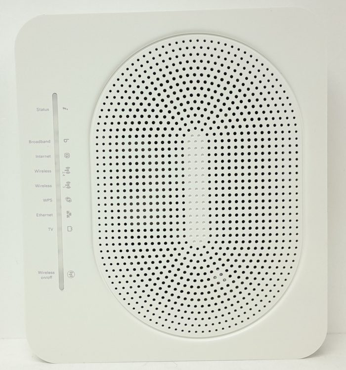 Technicolor Wireless Router TG589vac - In Box - Image 2
