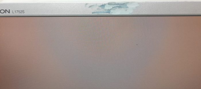LG 17" VGA Monitor Flatron L1752S (L1752SQ) - Image 2