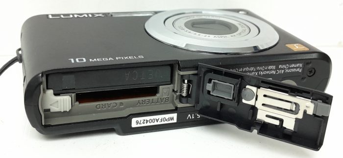 Panasonic Digital Camera 10MP Lumix DMC-F2 - Image 5