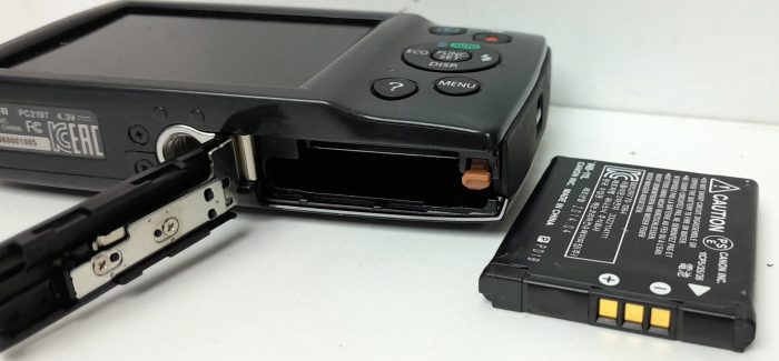 Canon Digital Camera 8x Optical Zoom IXUS PC2197 - Image 4