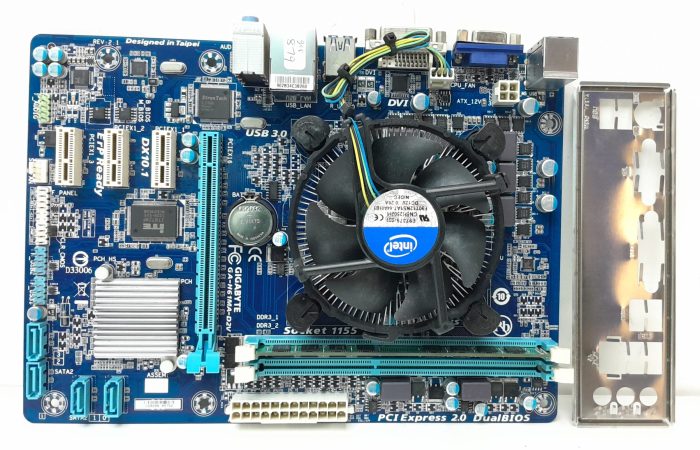 Gigabyte Motherboard i3-3220 With I/O Shield GA-H61MA-D2V LGA1155 DDR3 MICRO ATX - Image 2