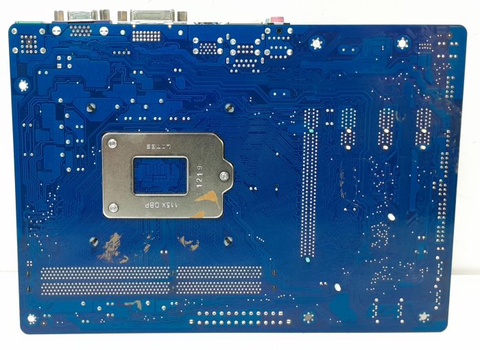 Gigabyte Motherboard i3-3220 With I/O Shield GA-H61MA-D2V LGA1155 DDR3 MICRO ATX - Image 4