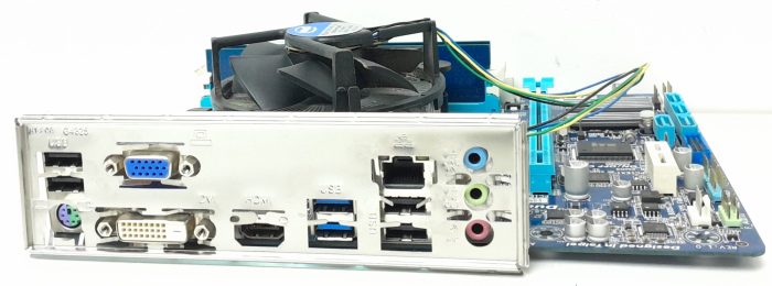 Gigabyte Motherboard With I/O Shield GA-H61M-USB3H LGA1155 DDR3 MICRO ATX - Image 6