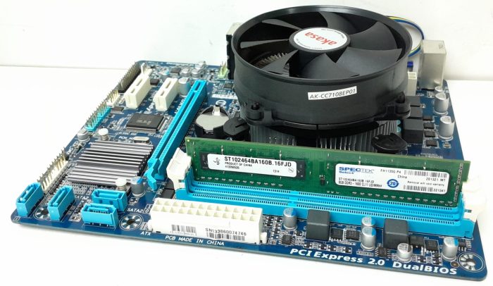 Gigabyte Motherboard With I/O Shield GA-H61M-DS2 DVI LGA1155 DDR3 MICRO ATX - Image 6