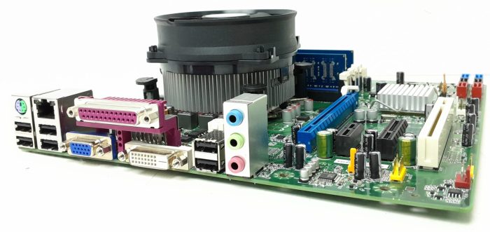 Intel Motherboard i5-2400 With I/O Shield DQ670W LGA1155 DDR3 MICRO ATX - Image 5