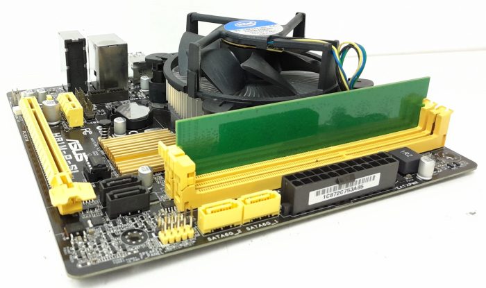 Asus Motherboard With I/O Shield H81M-P-SI LGA1150 DDR3 MINI-ITX - Image 6