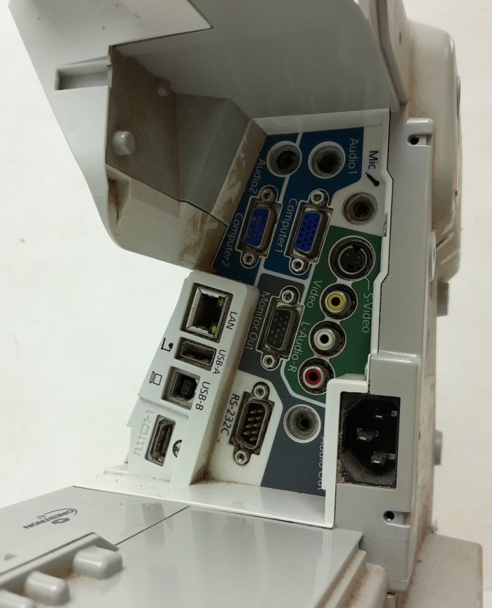 Epson HDMI VGA Projector with 970 Lamp Hours Used EB-475Wi H453B - Image 4