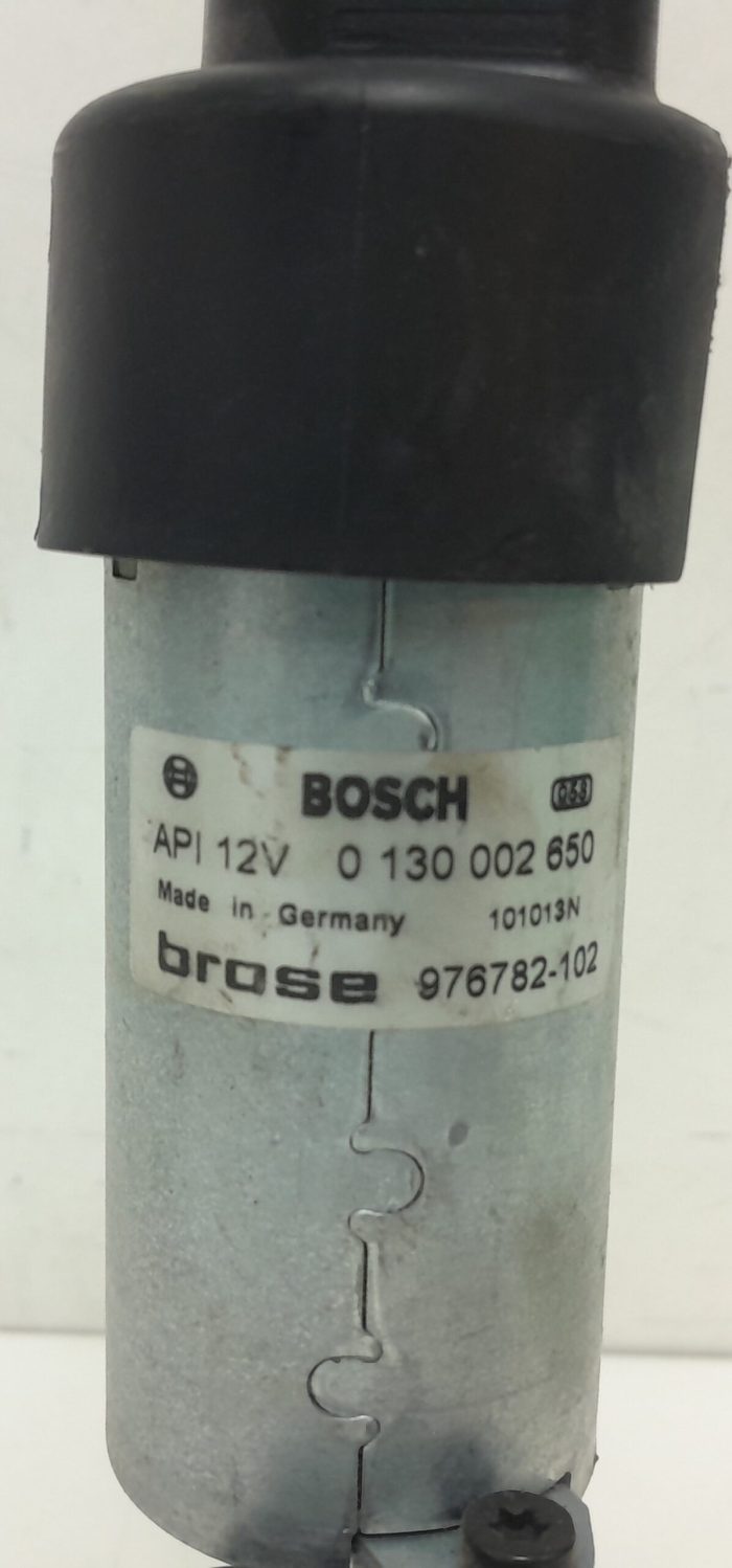 Audi Seat Control Motor Front Right 97678201 - Image 3