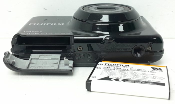 Fujifilm Digital Camera 3x Zoom 12MP FinePix L55 - Image 4