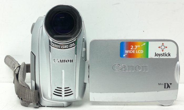 Canon Digital Video Camcorder 2.7" Wide LCD MD101 - Image 2