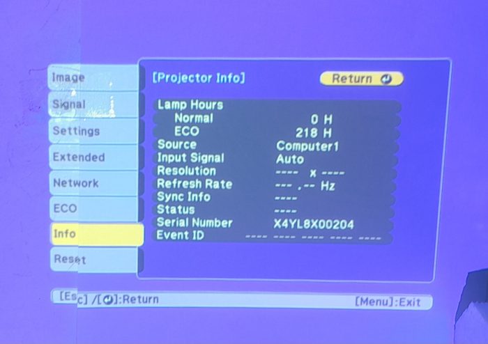 Epson HDMI VGA Projector with 218 Lamp Hours Used EB-X39 H855B - Image 2
