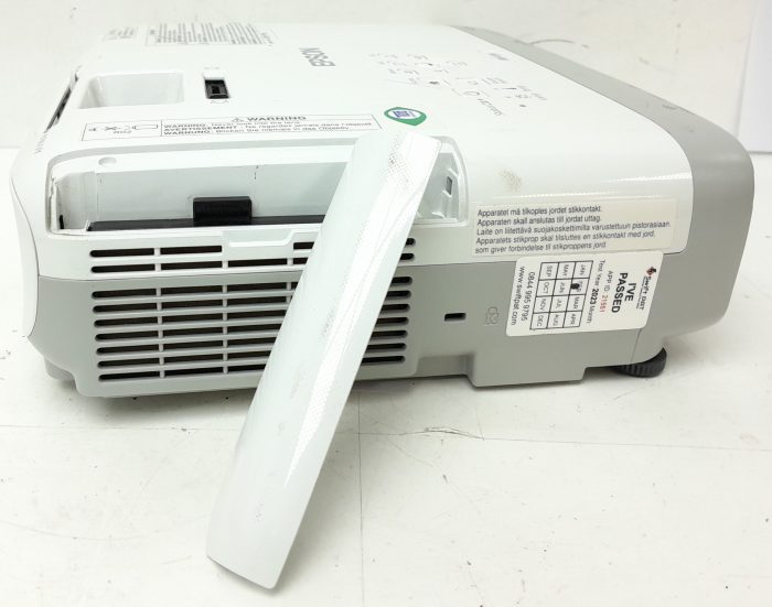 Epson HDMI VGA Projector with 218 Lamp Hours Used EB-X39 H855B - Image 4