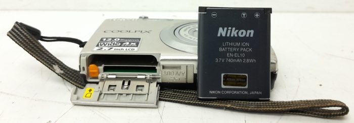Nikon Digital Camera 4X Wide Optical Zoom 10.0MP CoolPix S3000 - Image 4