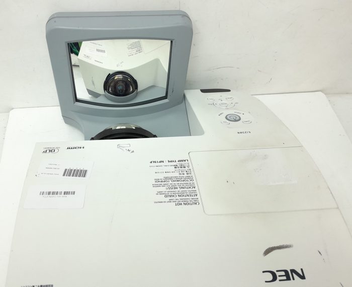 Nec HDMI VGA Projector with 2437 Lamp Hours Used NP-U250X - Image 7