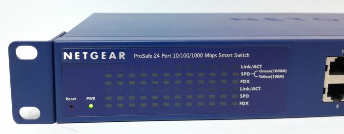 Netgear	Smart Gigabit Switch 24 Port Prosafe GS724T v3 - Image 7